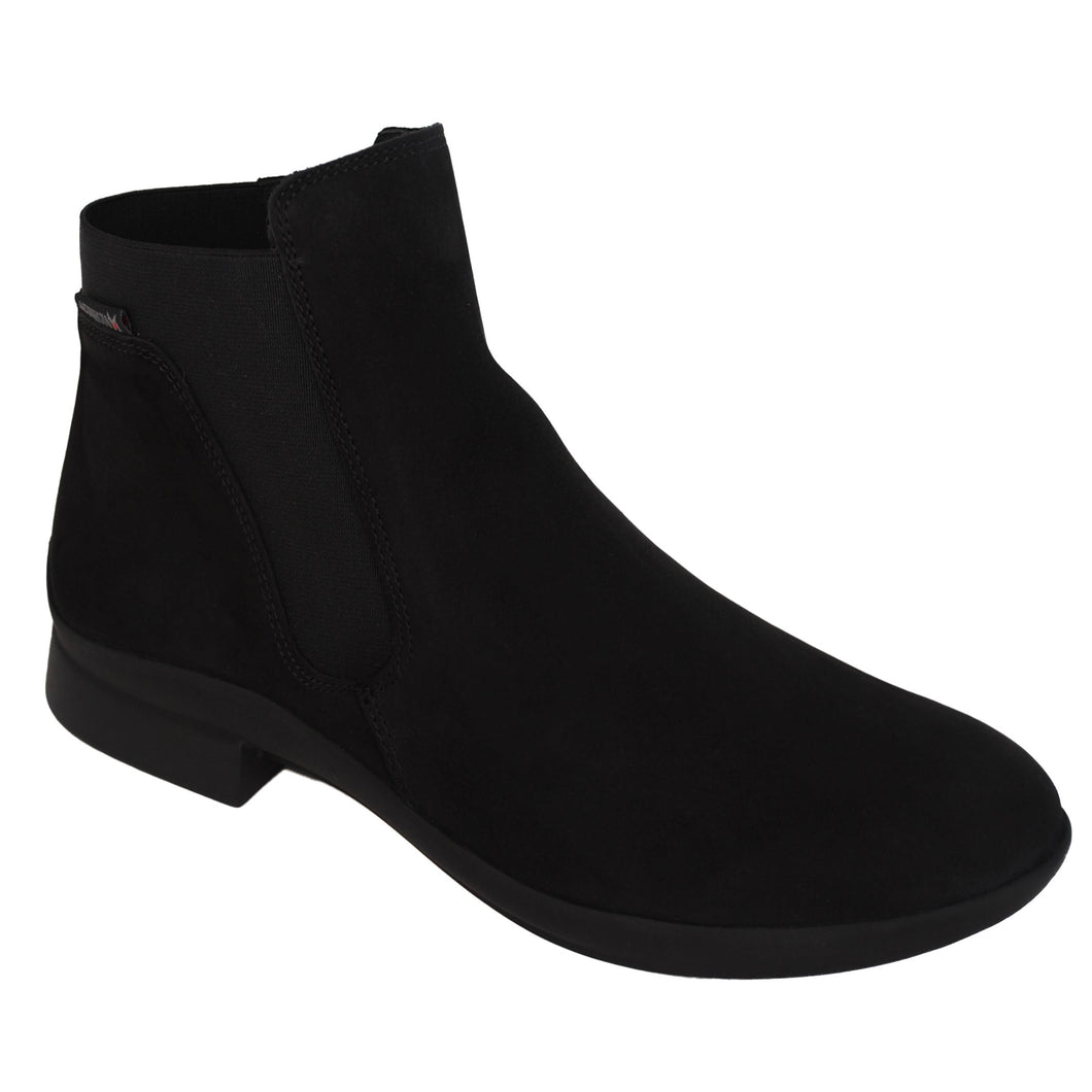 Soria - Black