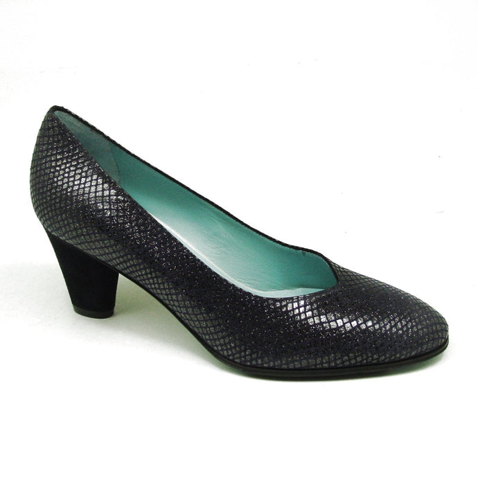 We're Going to The Chapel...