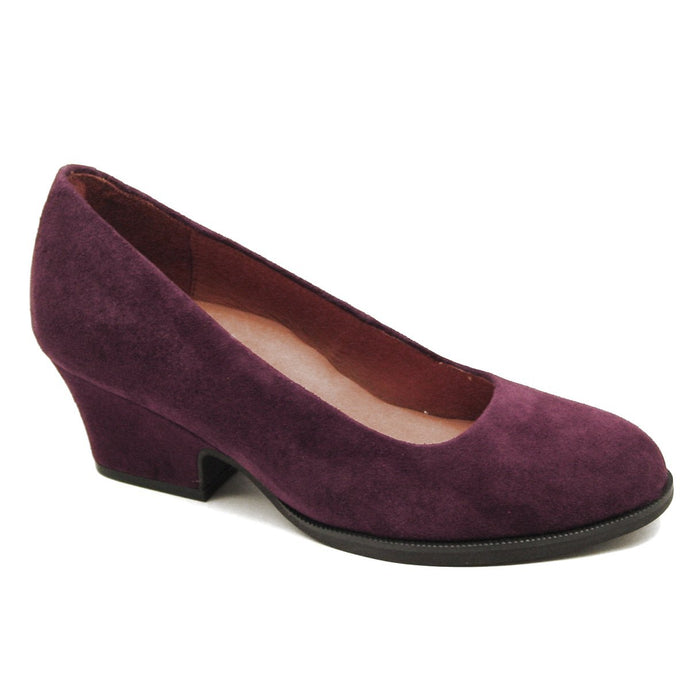 Burgundy, Berry, Bordeaux...The Colors of Fall!