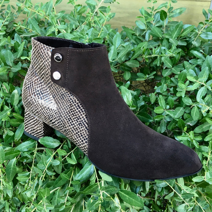 New BeautiFeel, Pas De Rouge, L'Amour Des Pieds & More...