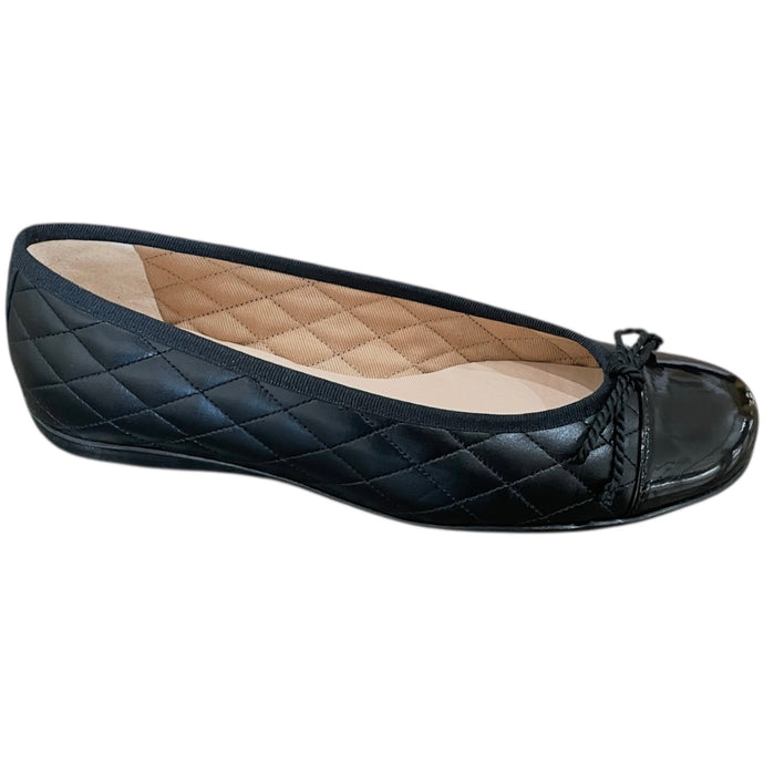 Passport - Black/Black