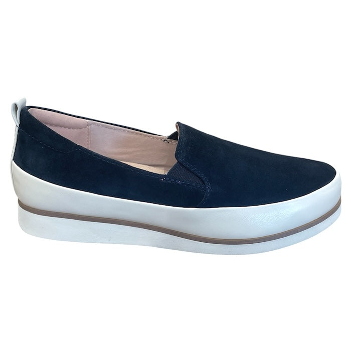 Kyra - Moody Suede