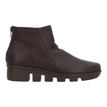 Hadriat - Chocolate Leather