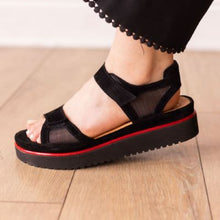 Arna - Black