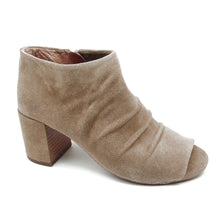Camelia Camel Suede