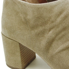 Camelia Camel Suede