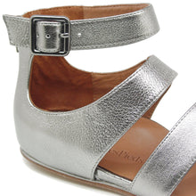 Doroteia Metallic