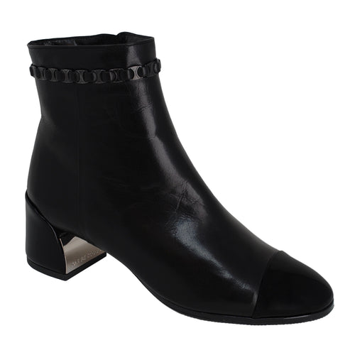 P3726 - Black Leather