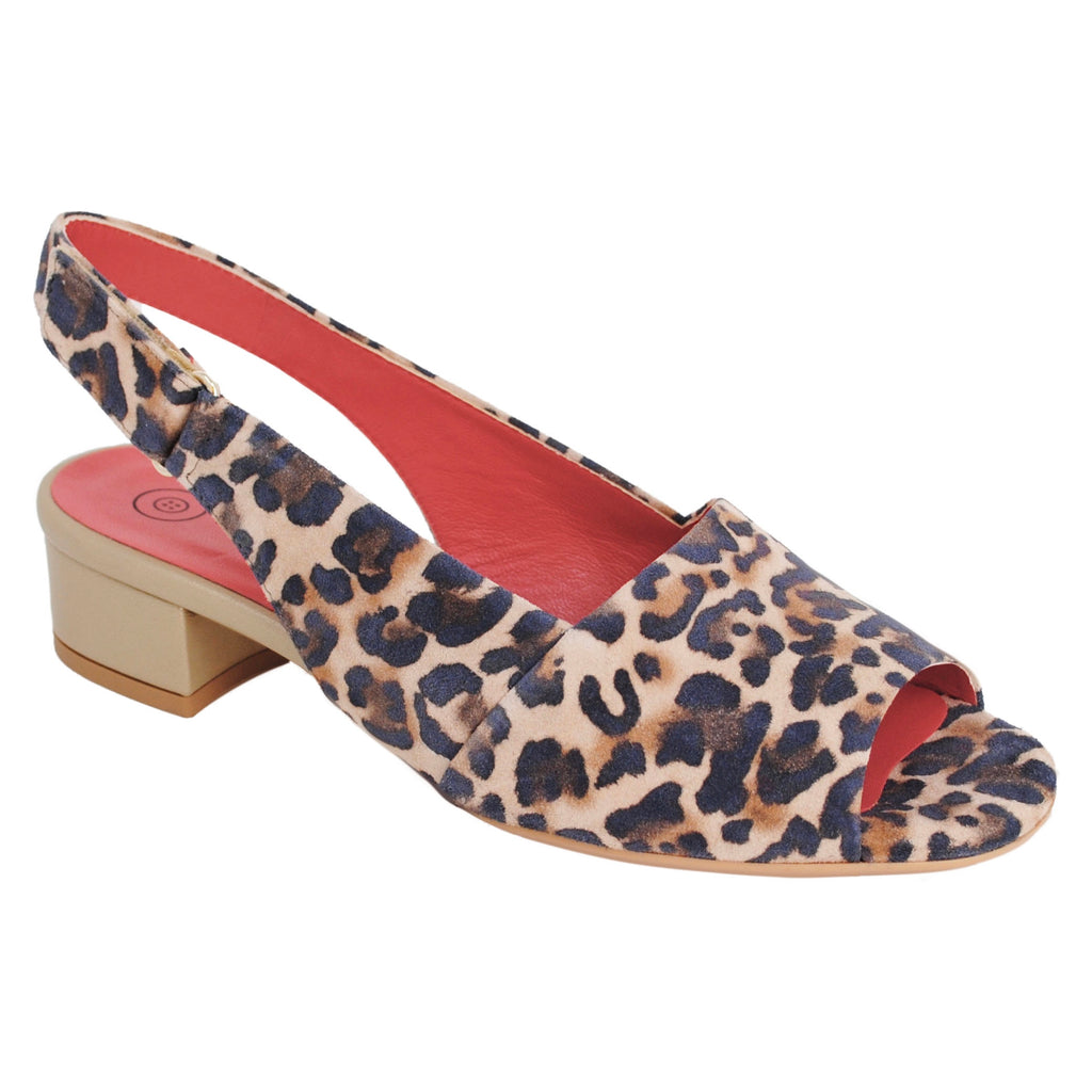 P3300 - Camel Leo – E.G.Geller