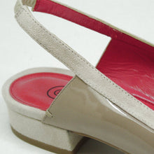 Janett 20 Almond