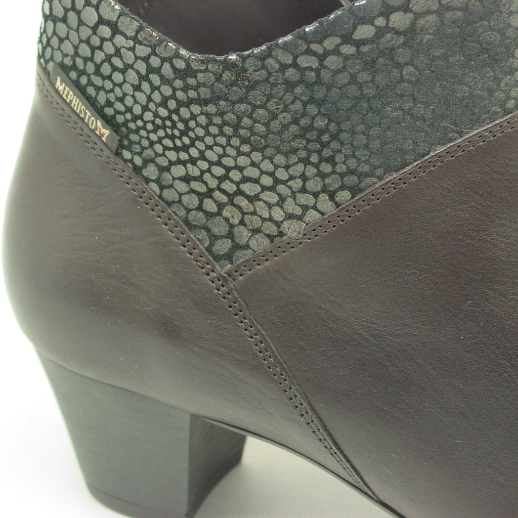 Michaela - Dark Brown – E.G.Geller