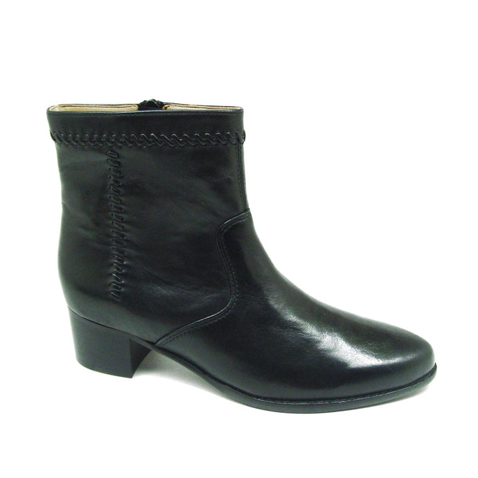 Savoy Black